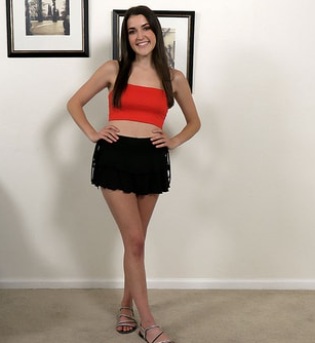 Backroom Casting Couch – Becca Blair – La primera experiencia